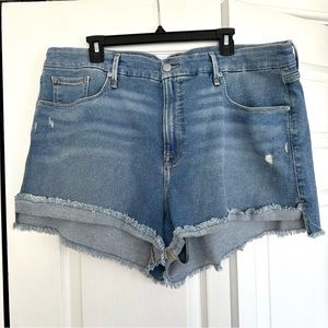 Good American Shorts - Size 18